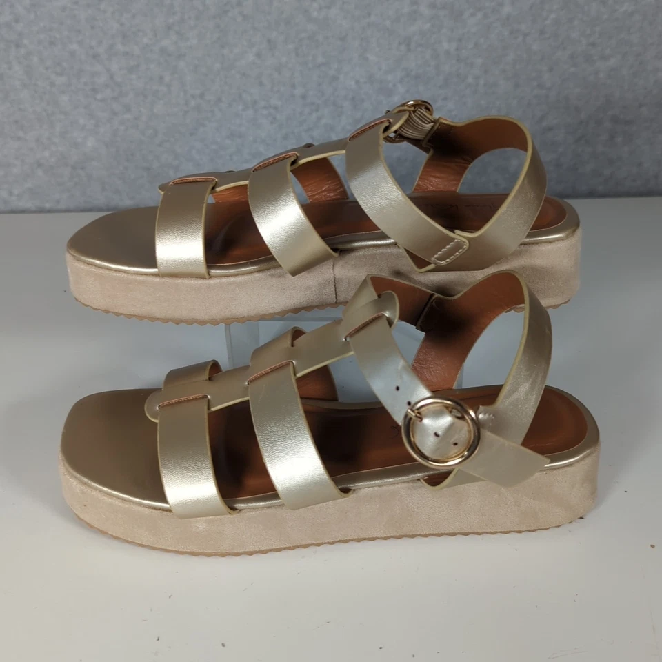 Gloria Vanderbilt Womens 9 Platform Chadwick Strappy Wedge Sandals Gold Leather - Image 2 of 4