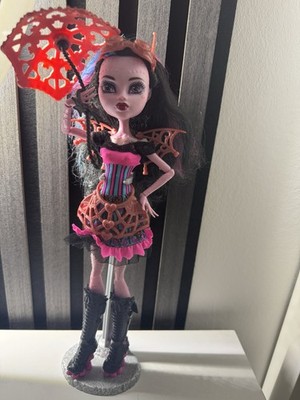 Mattel Monster High Draculaura Modepuppe 2013 mit Tagebuch & Accessoire