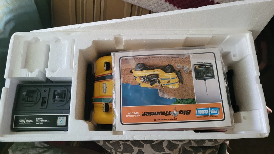 Vintage RC Procision Big THUNDER dune buggy 1/10 Scale RARE - Image 4 of 4