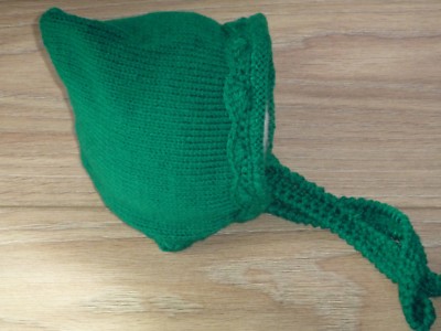 NEU SCHÖNE Baby Kleinkind grün gestrickte gehäkelte Mütze Pixie Beanie Mütze 0-3 Monate