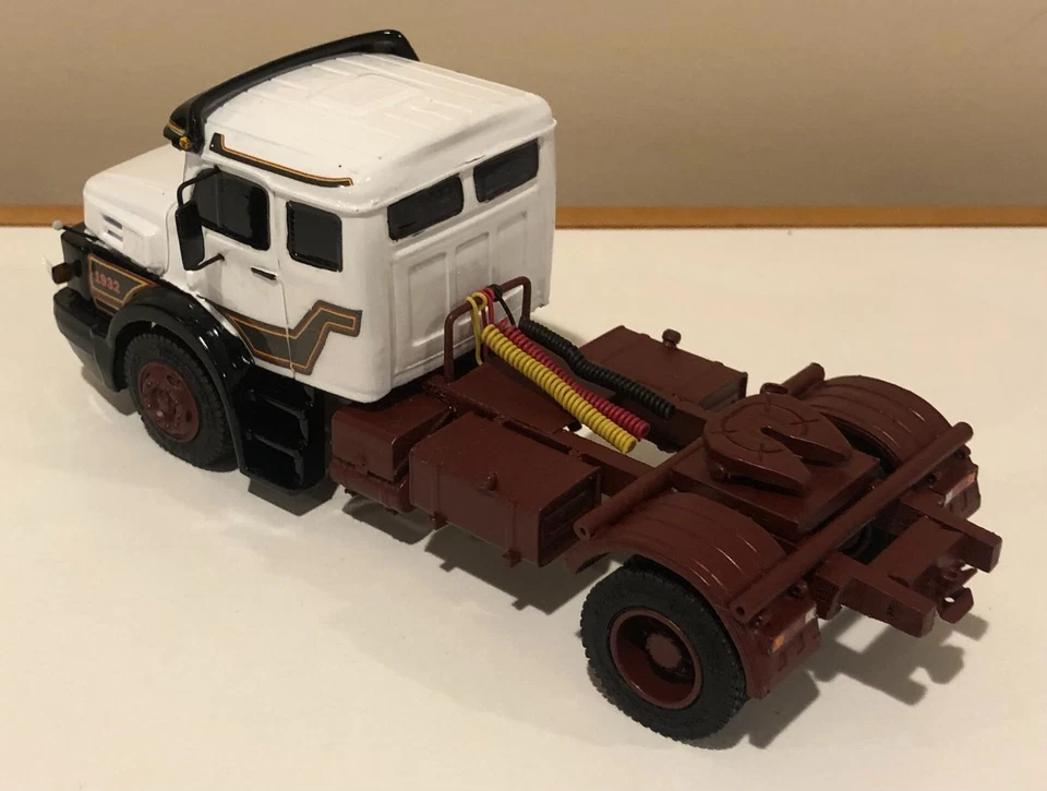 Custom Handmade Brazilian Mercedes LS 1932 1/40 - not 1/43 - Image 2 of 4