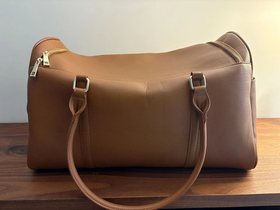 Bolsa de viaje/pañales de hospital gris FAWN DESIGN Weekender FD0014 usada Foto 4 de 4