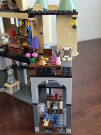 LEGO 2007 Harry Potter: Hogwarts Castle (5378) Complete Build Incomplete Minis