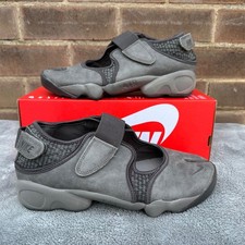 Unisex UK 9.5 EUR 44.5 ~  Nike Air Rift ~ IO0278-254 Medium Ash Grey