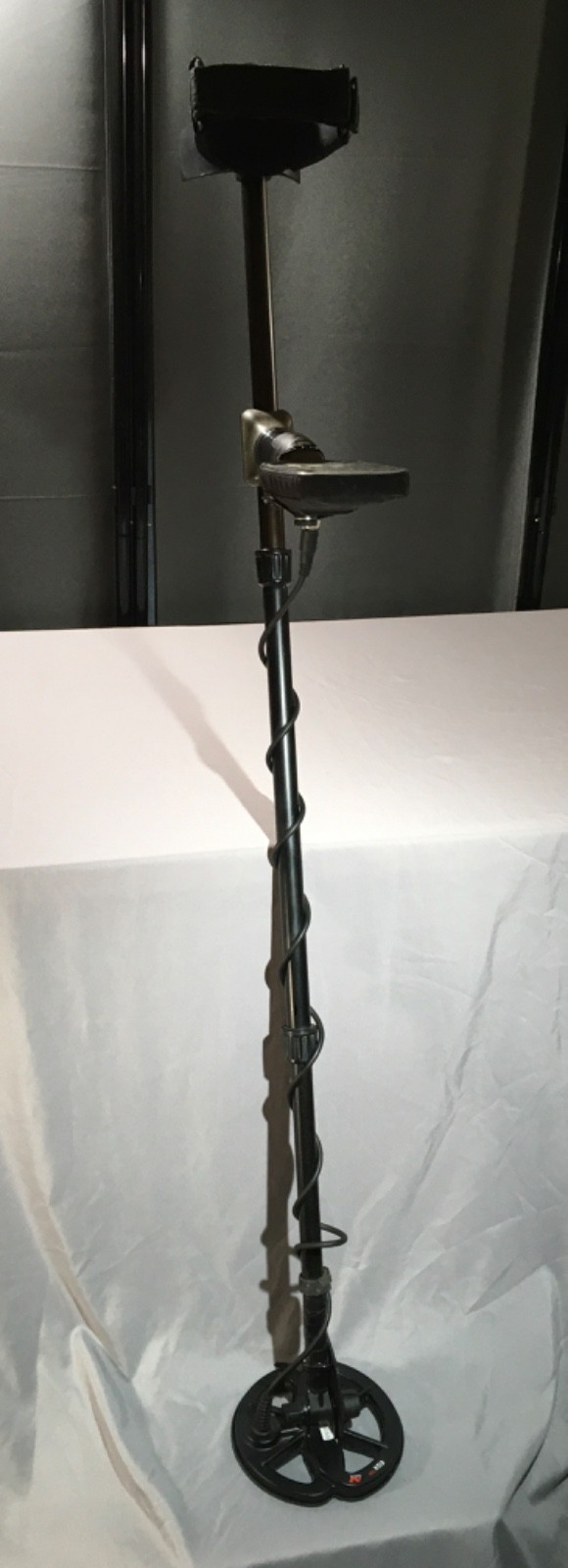 Minelab Equinox 800 metal detector. Slightly used in great condition.