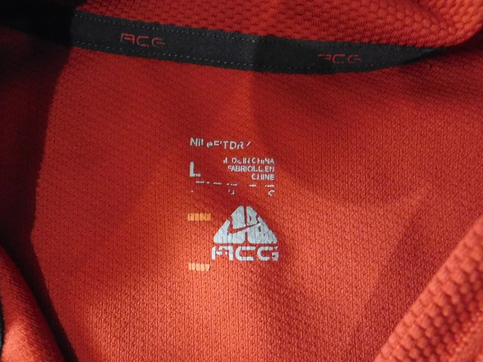 Nike ACG Mujer Chaqueta Grande Naranja Polar Ajuste Seco 1/4 Cremallera Pullover Exterior Foto 4 de 4