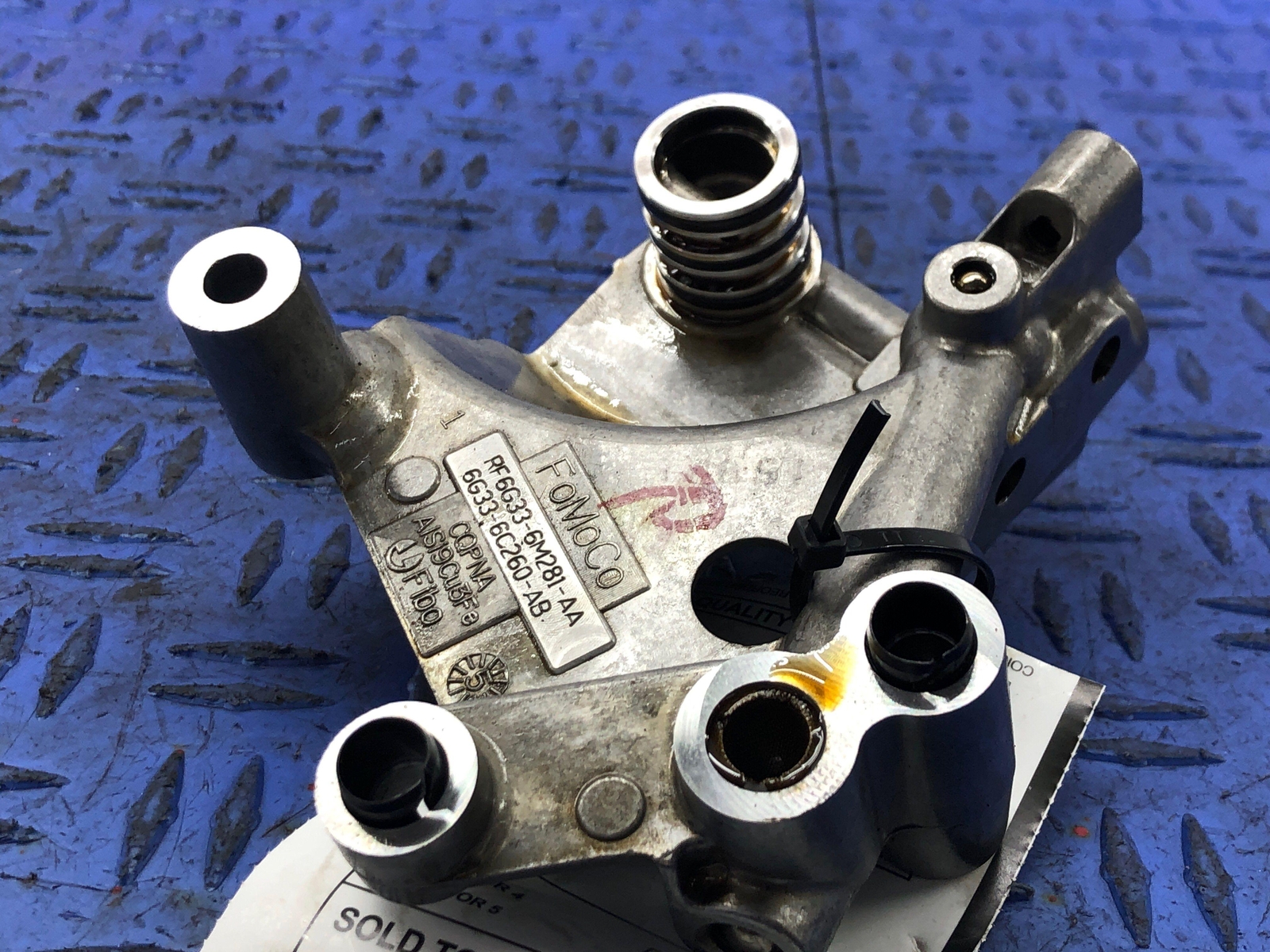2006-2018 ASTON MARTIN VANTAGE V8 ENGINE RGHT VARIABLE TIMING BRACKET 6G33-6C260