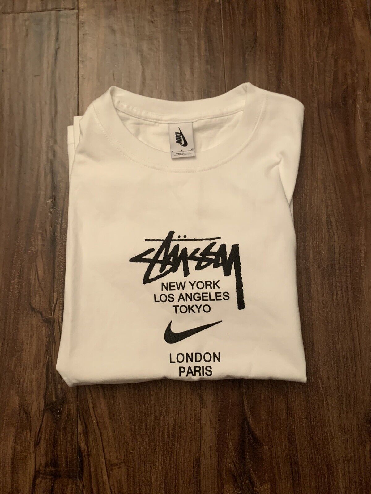 カラーはブ STUSSY × NIKE INTERNATIONAL TEE Tシャツ ステューシ