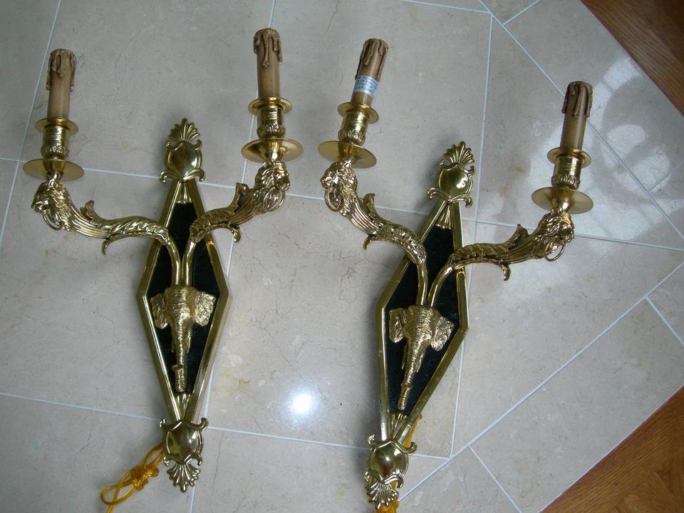 Apliques lámparas de pared con motivo de león elefante de dos brazos de latón pulido Maitland Smith Pr Foto 2 de 4