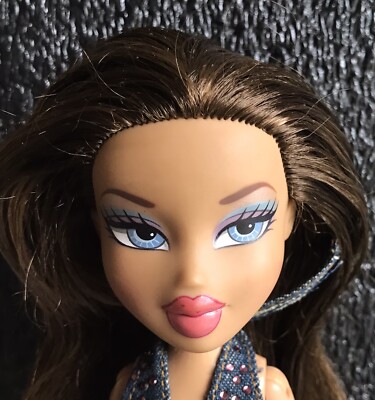BRATZ DOLL, 10