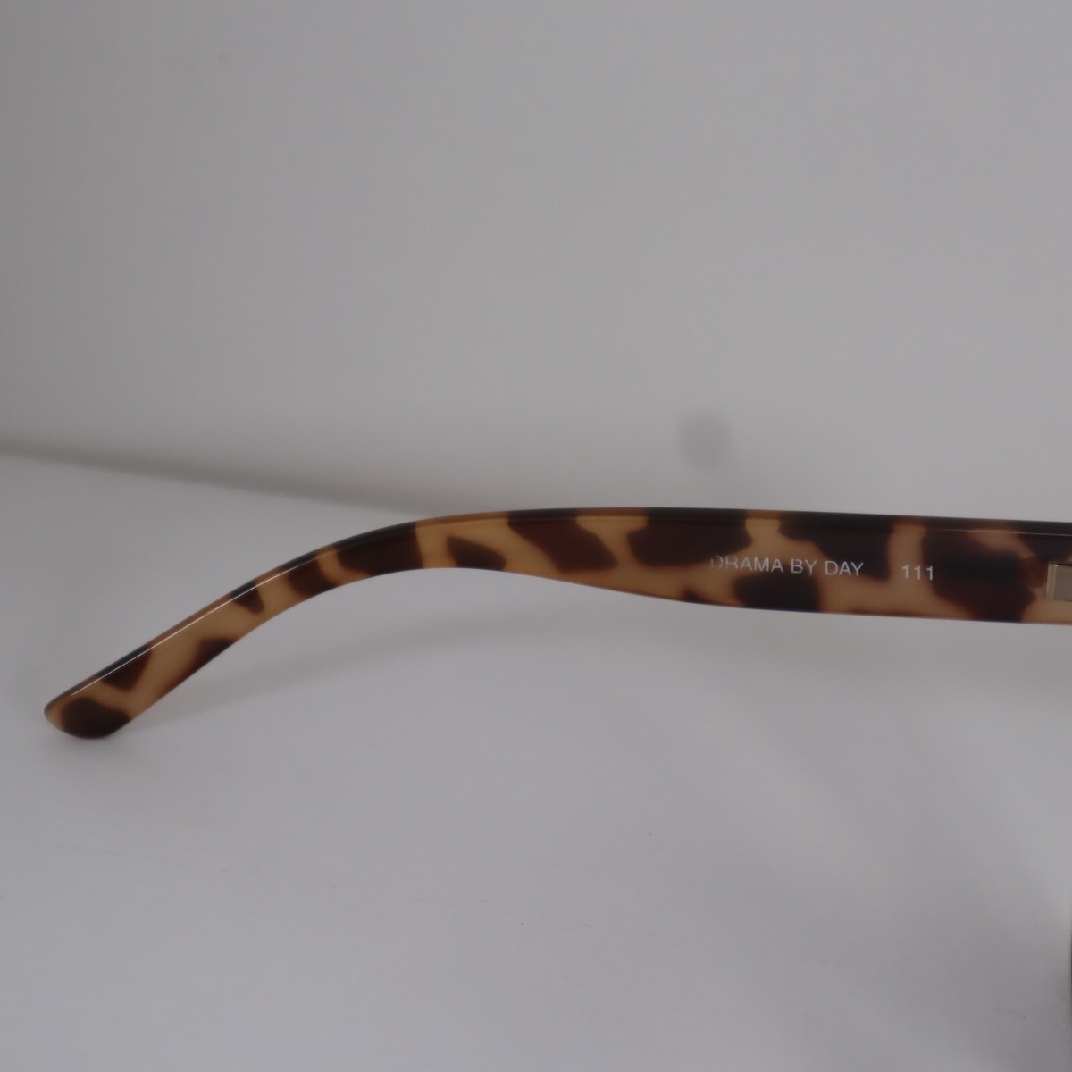 Quay Australia Drama by Day Sunglasses with Tortoiseshell Pattern Quay_CouldNever_TortYellowTan_  main image 2