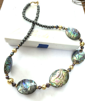 LEE SANDS Abalone & Perlenkette in Box