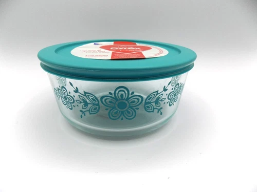 Pyrex Cornflower Blue Butterfly Gold 4 Cup Storage Bowl with Lid