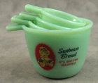 JADEITE GREEN GLASS SUNBEAM BREAD 4 Pc. MEASURING CUP SET Nesting