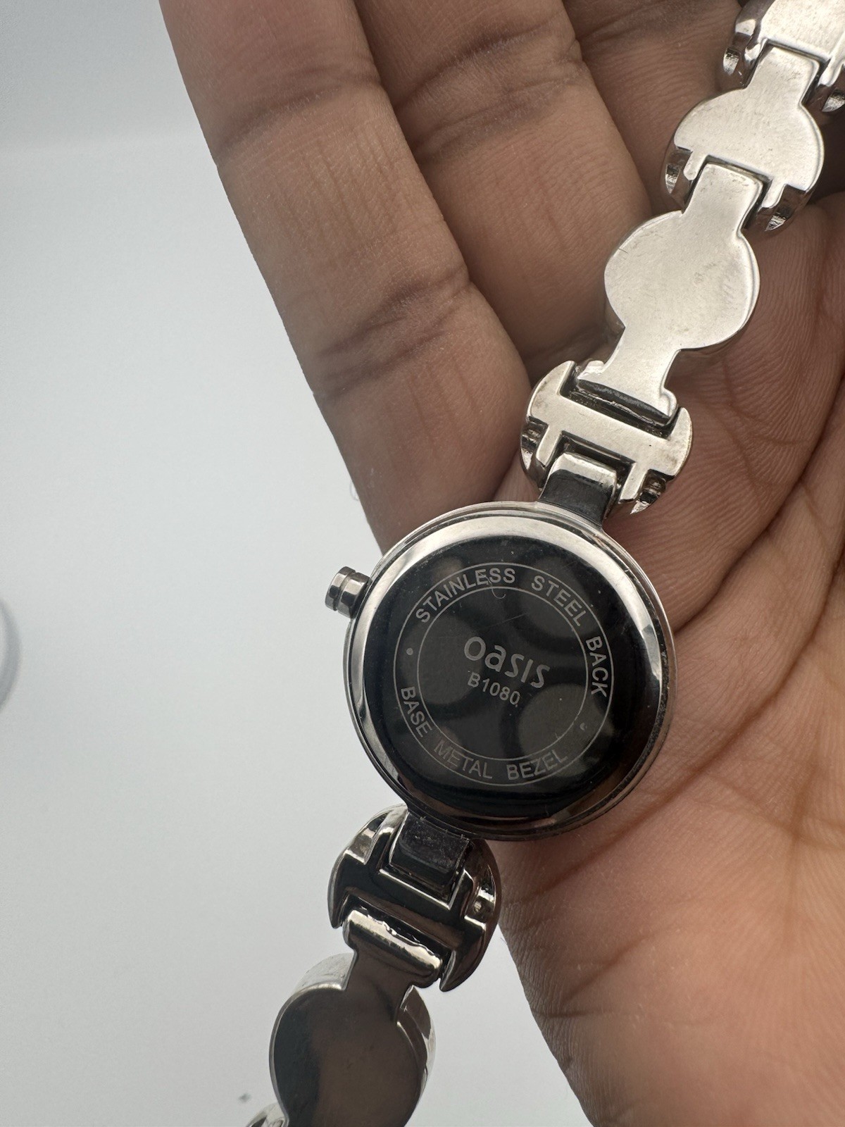 Oasis B1080 Ladies Quartz Watch, new battery fitted, working image 9