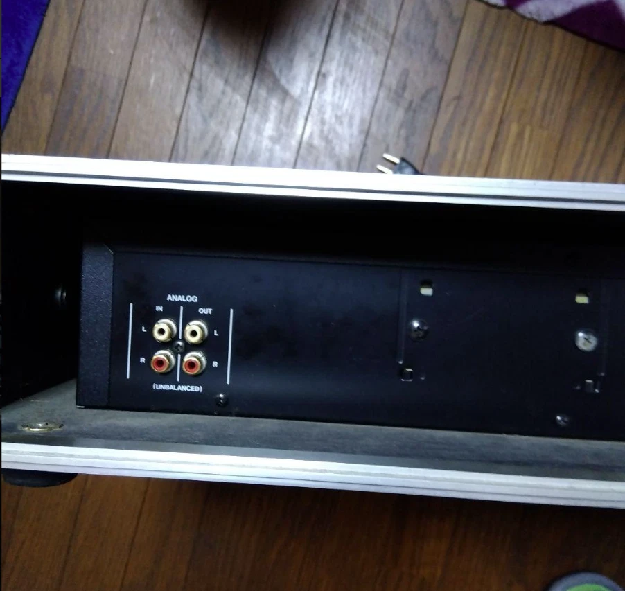 TASCAM CD-RW700 CD REWRITABLE RECORDER TEAC AC100V 50/60Hz 27W with Case - Image 4 of 4