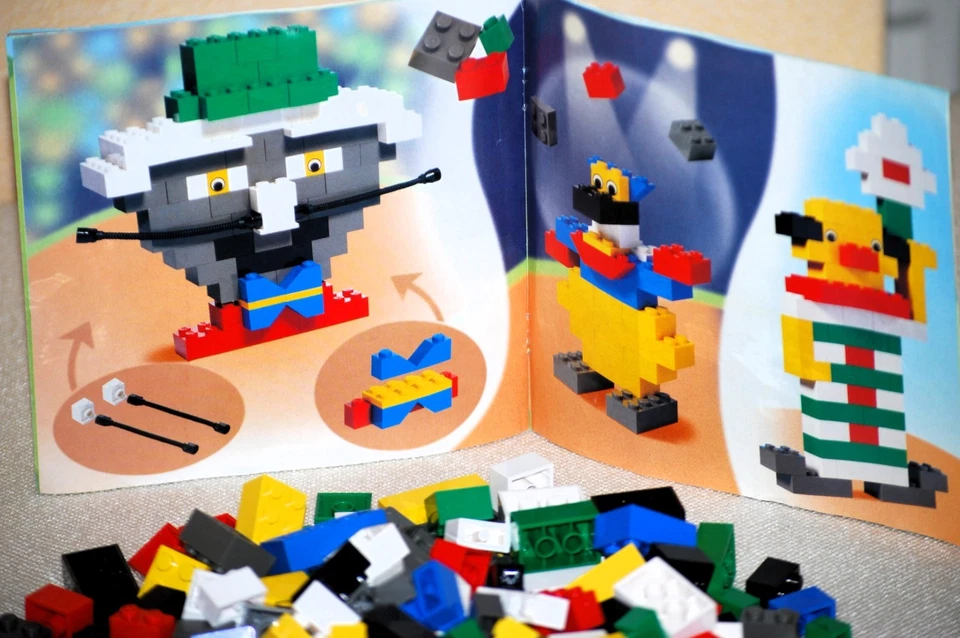 LEGO Creator 4103 Fun with Bricks {small red bucket}, Foto 4 von 4