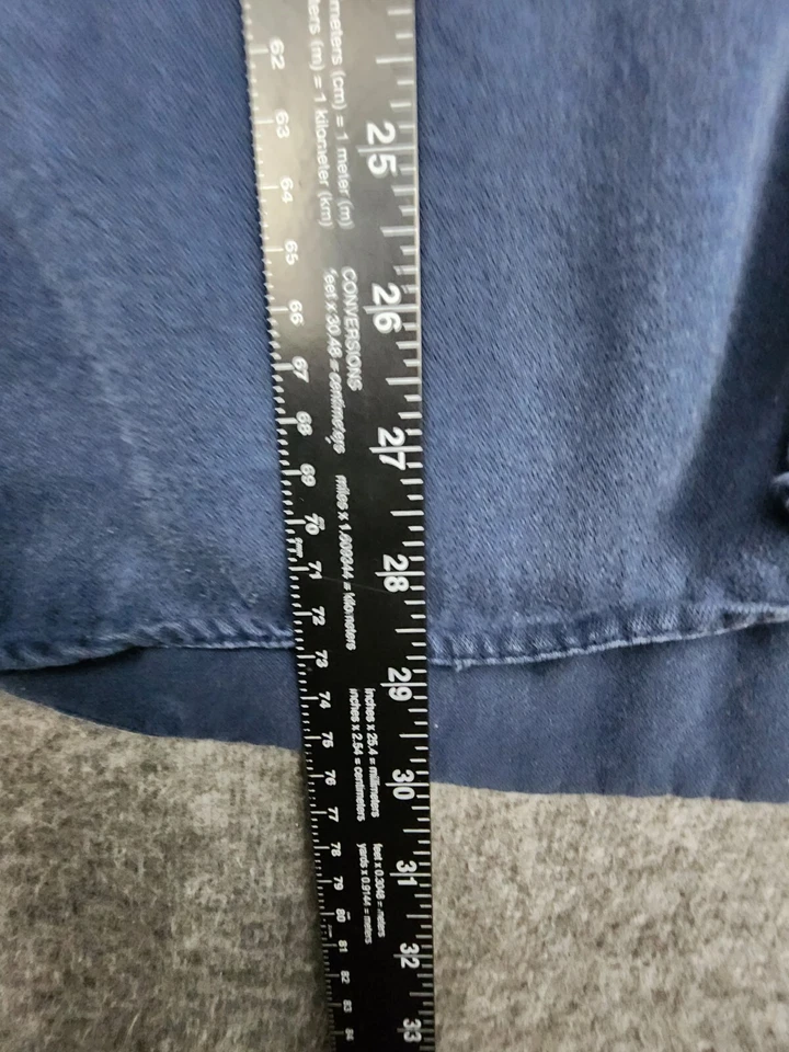 Camisa Faded Glory Para Hombre LT Azul Manga Larga Bolsillo Abotonada Cuello Abotonado Foto 3 de 4