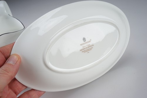 Wedgwood Signet Platinum Bone China Gravy Boat with Underplate Tray - Mint - Picture 8 of 9