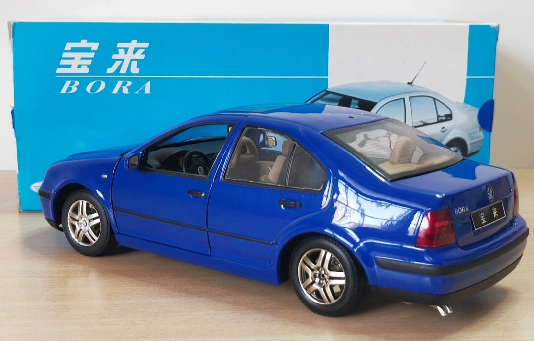 FAWフォルクスワーゲン NEW BORA 1/18 ミニカー 1/18 Volkswagen Bora / Jetta China 2001 FAW VW Dealer Discontinued