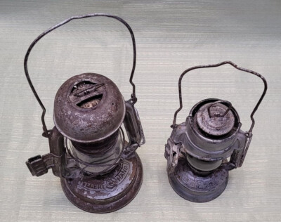 Feuerhand 176 und Feuerhand 75 Atom, Sturmlaterne, Petroleumlampe  