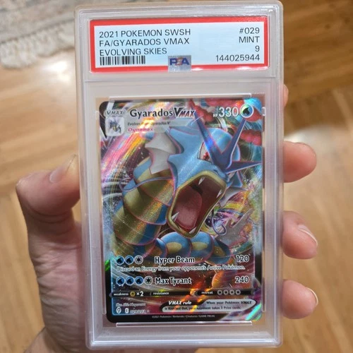 Gyarados VMAX 029/203 SWSH07: Evolving Skies Holo PSA 9