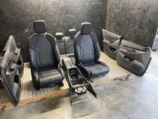 Sitze komplett BMW 5 G60 2024 Türverkleidung Armlehne 