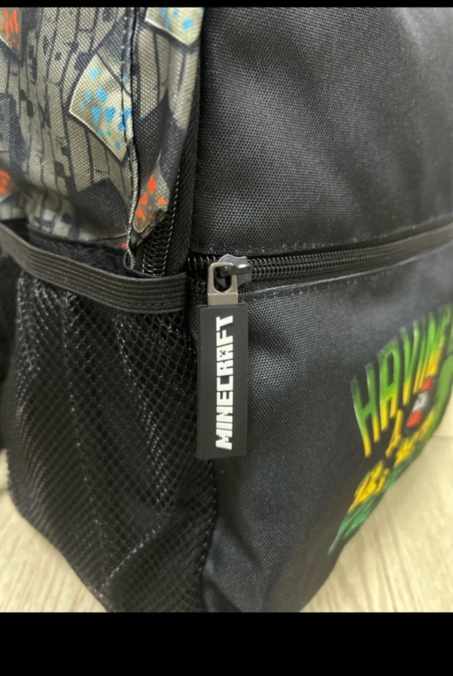 Zaino ufficiale Minecraft per bambini nuovi con cartellino 43x33 cm - Immagine 4 di 4