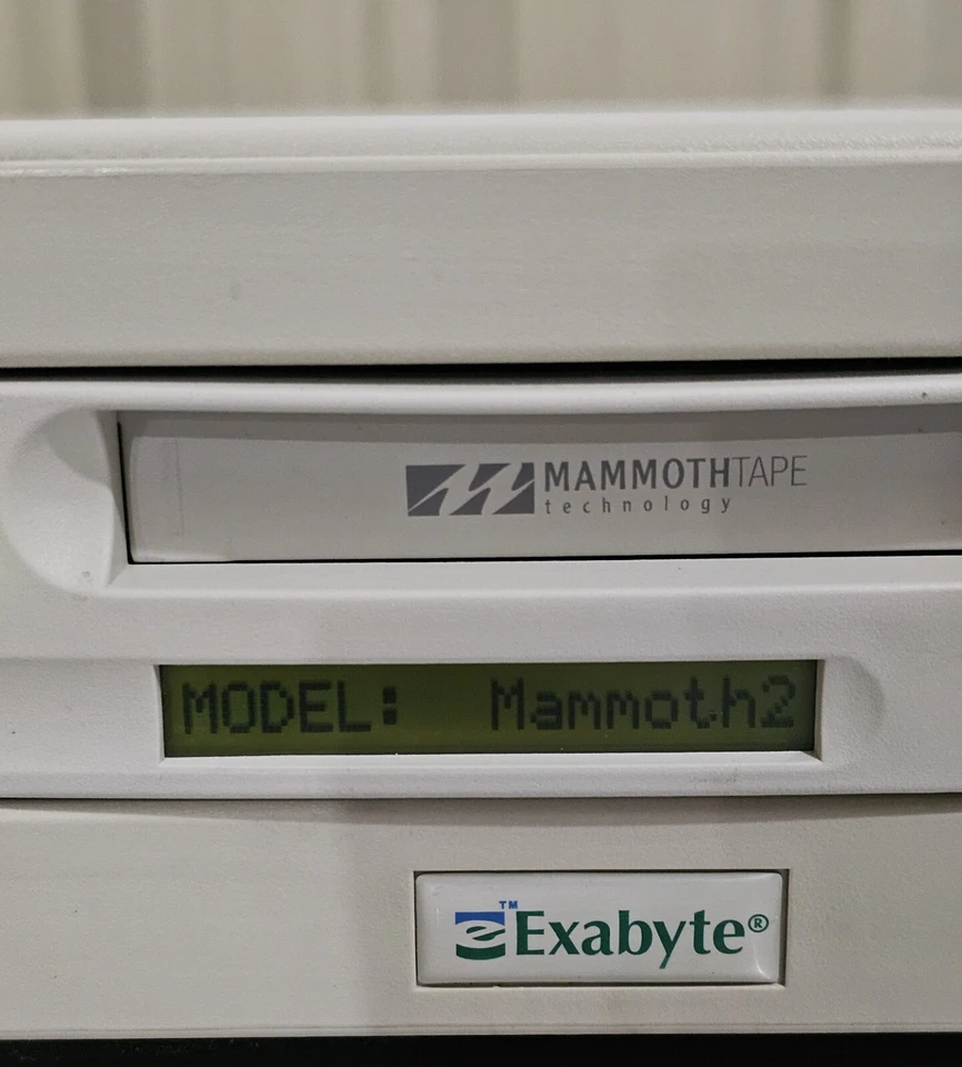 Exabyte Mammoth M2 Mammoth 2 60/150GB External LVD SCSI Tape Drive - Image 3 of 4