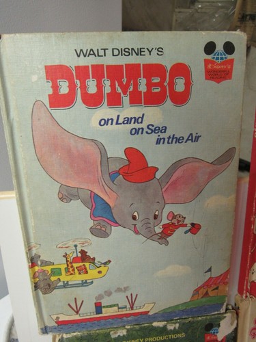 (6) Vtg. Disney Wonderful World of Reading, Dumbo, Robin Hood, Snow White +Books - Picture 2 of 12