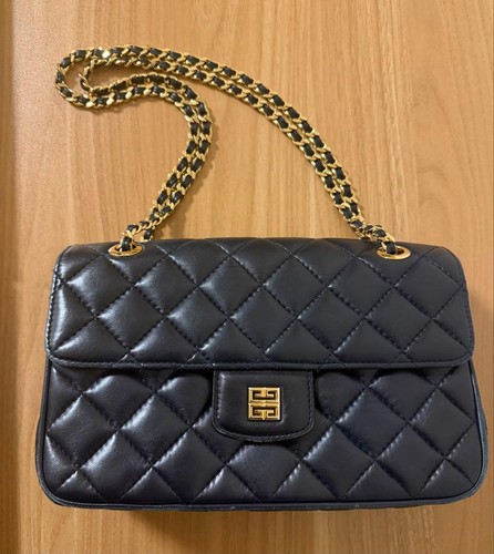 GIVENCHY Chain Shoulder Bag Black Elegant Everyday Accessory from Italy women