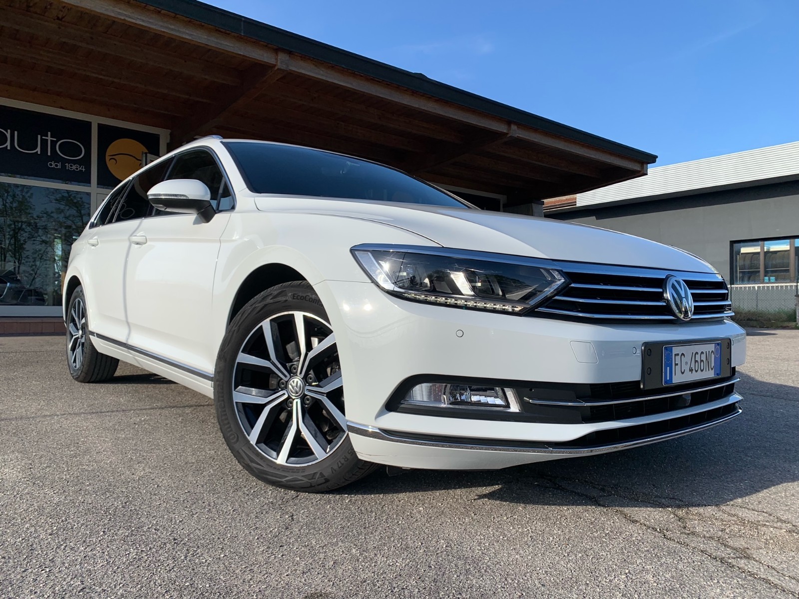 Volkswagen Passat foto 2