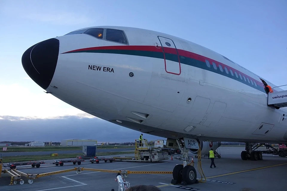 DC-10 Farewell Tour Biman Bangladesh Airlines DVD Various us import free post - Image 3 of 4