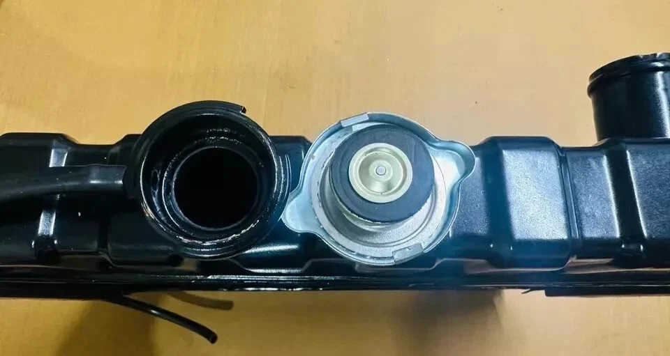 Radiator Assembly Jeep 49-64 CJ-3A, 3B, Truck, Station wagon-4 Row Copper | Fit - Image 4 of 4