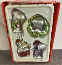 Set of 4 Kurt S. Adler PEANUTS SNOOPY Christmas Mini Ornaments 1.5” In Box