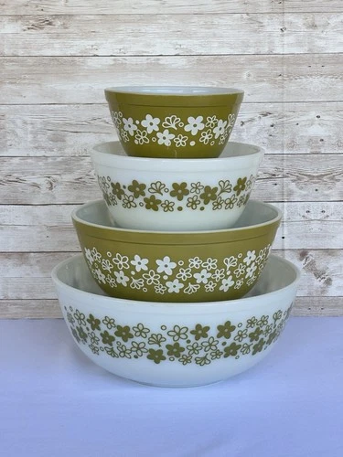 Vintage Pyrex Spring Blossom Crazy Daisy Mixing Bowl Set 401-404