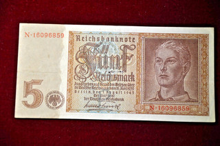 Reichsbanknote Fünf Reichsmark Serie V von 1942 gebraucht farblich verändert