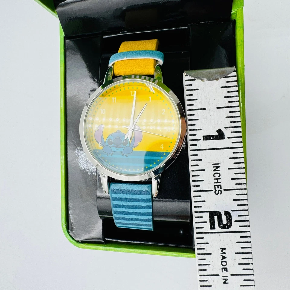 Relógio de pulso feminino Disney Lilo e Stitch pulseira de couro Accutime RARO - Imagem 2 de 4