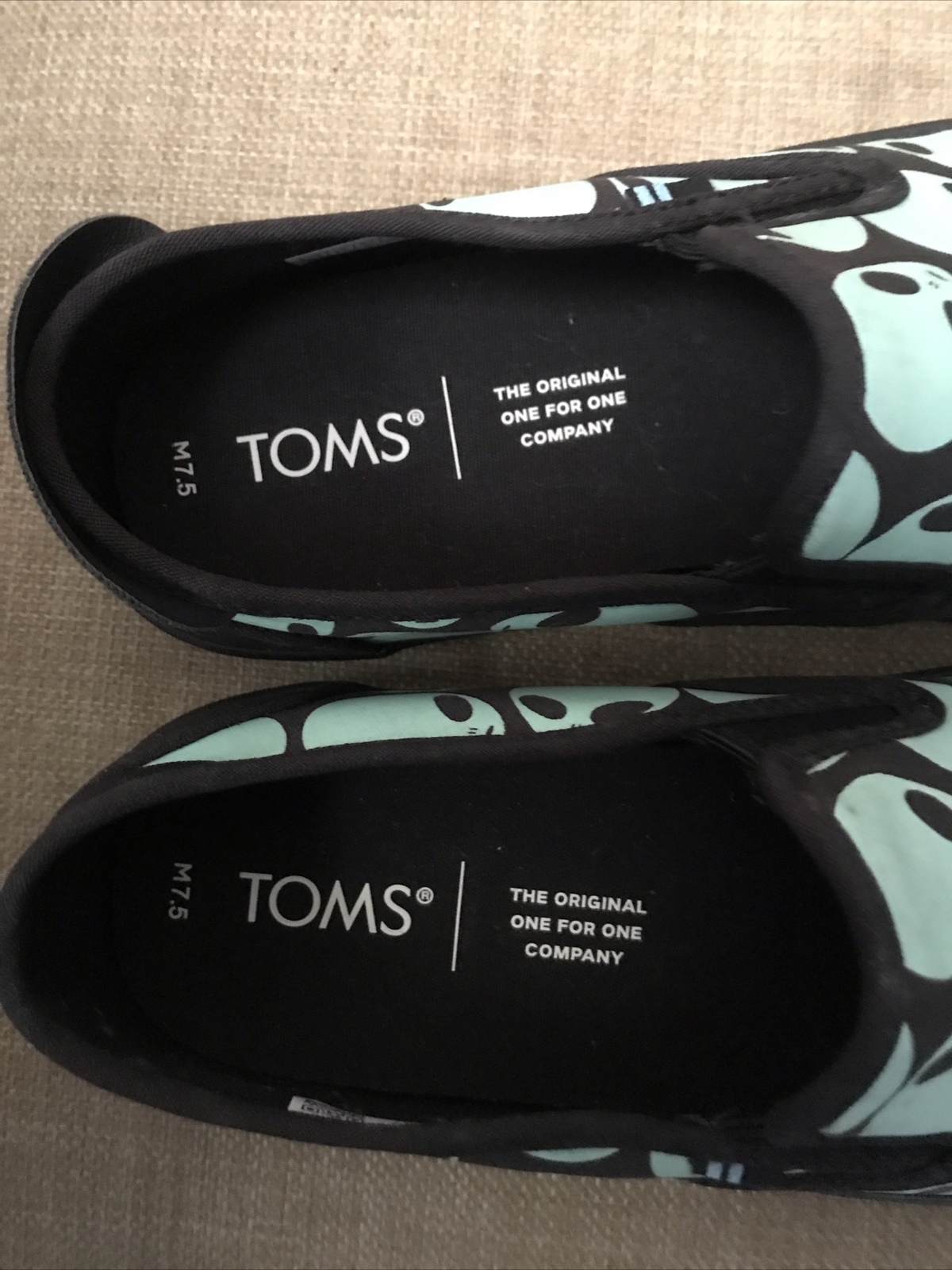 TOMS Mens Alien Glow In The Dark Slip On Canvas Sneak… Gem
