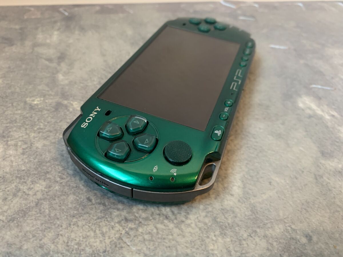 SONY PSP Playstation Portable Spirited Green PSP-3000SG SONY PSP Playstation Portable Spirited Green PSP-3000SG
