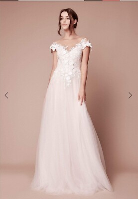 Tadashi Shoji DUCHESS FLORAL APPLIQUE GOWN SIZE 00 IVORY Wedding Dress Women's | eBay Tadashi Shoji DUCHESS FLORAL APPLIQUE GOWN SIZE 00 IVORY Wedding Dress Women's | eBay