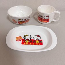HELLO KITTY Dinnerware Set