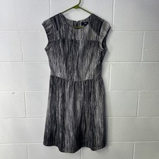 Mossimo Women’s Dress Sleeveless SP Black/White With Zippper In Back