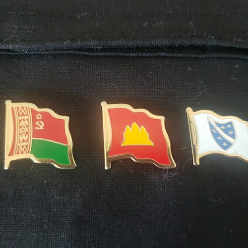 Rare Vintage Flag Pinbacks Countries From Around The World Pins Lot Of 4 - Picture 3 of 7