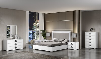 J&M Furniture Luxuria 5 Piece King Bedroom Set