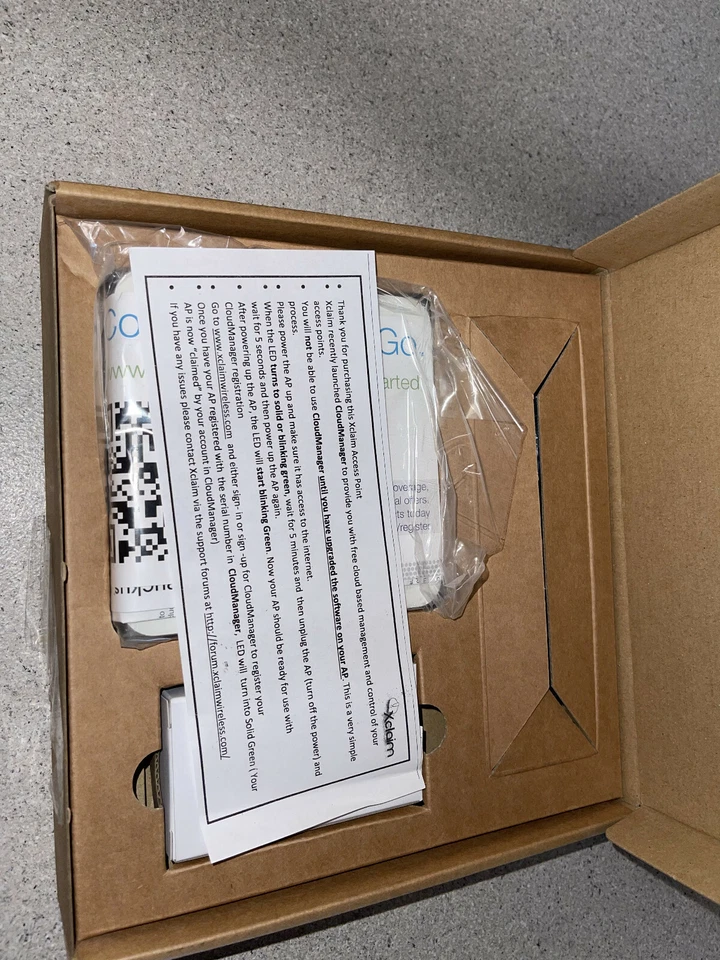 New Xclaim Xi-2 Dual-Band 802.11 Indoor Access Point. NEW - Image 2 of 3