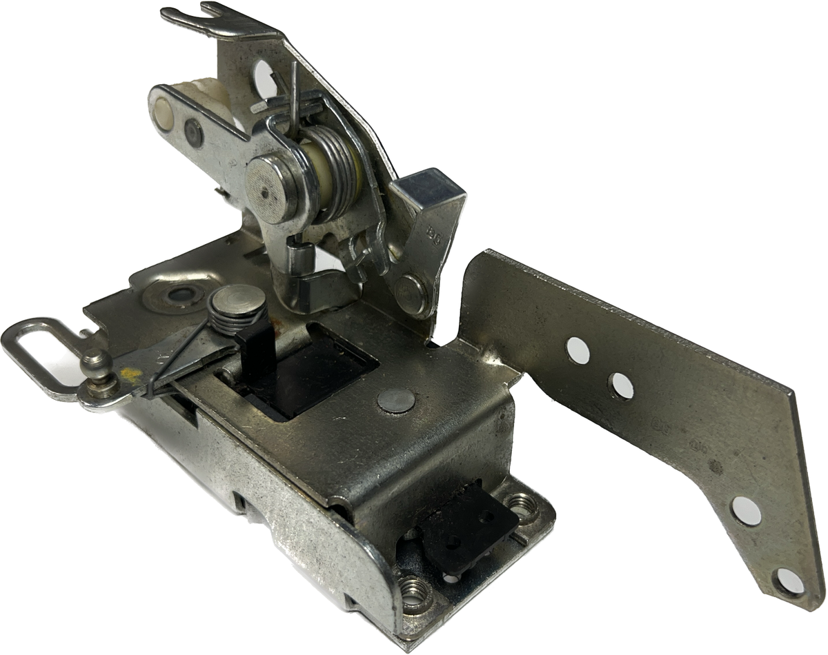 21505894 / 21261275 Genuine Volvo Door Latch Right Side OEM - New