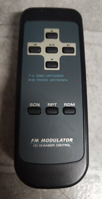 Clarion RCB-131 CD Changer w/FM Modulator Remote NO BATTERIES 