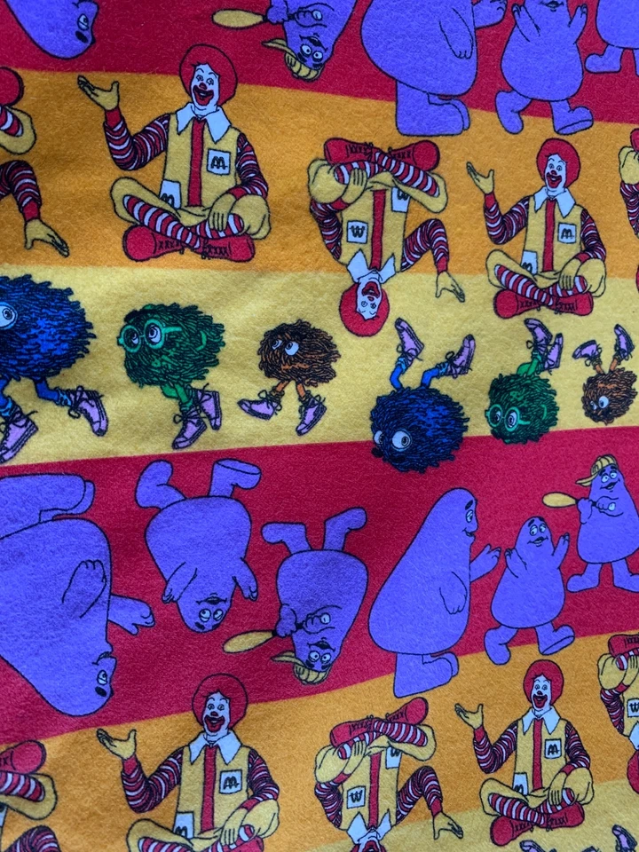 Tela de franela vintage Ronald Fry Kids Grimace McDonalds Spectrix 1 yarda x 44" Foto 3 de 4