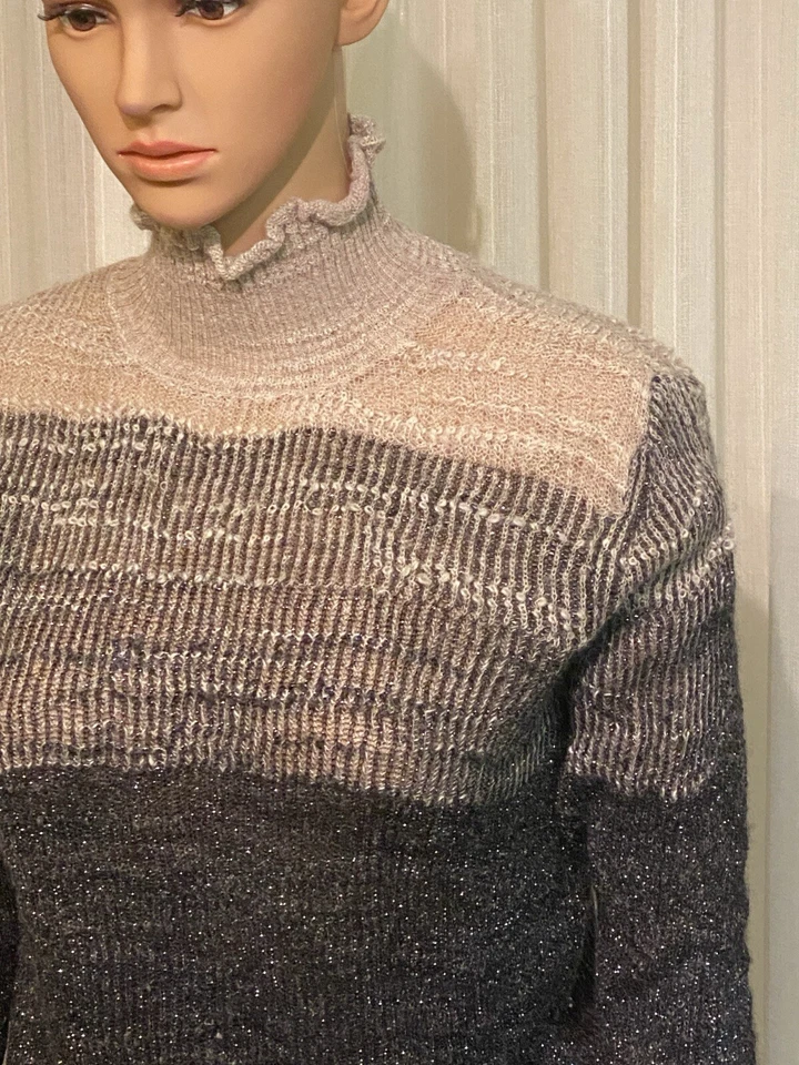 CHANEL Shimmering Alpaca Ombré Turtleneck Sweater Cream to Navy 38 France - Image 3 of 4